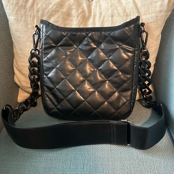 Haute Shore - Jeri York Crossbody, Blue Denim - Picture 4 of 9